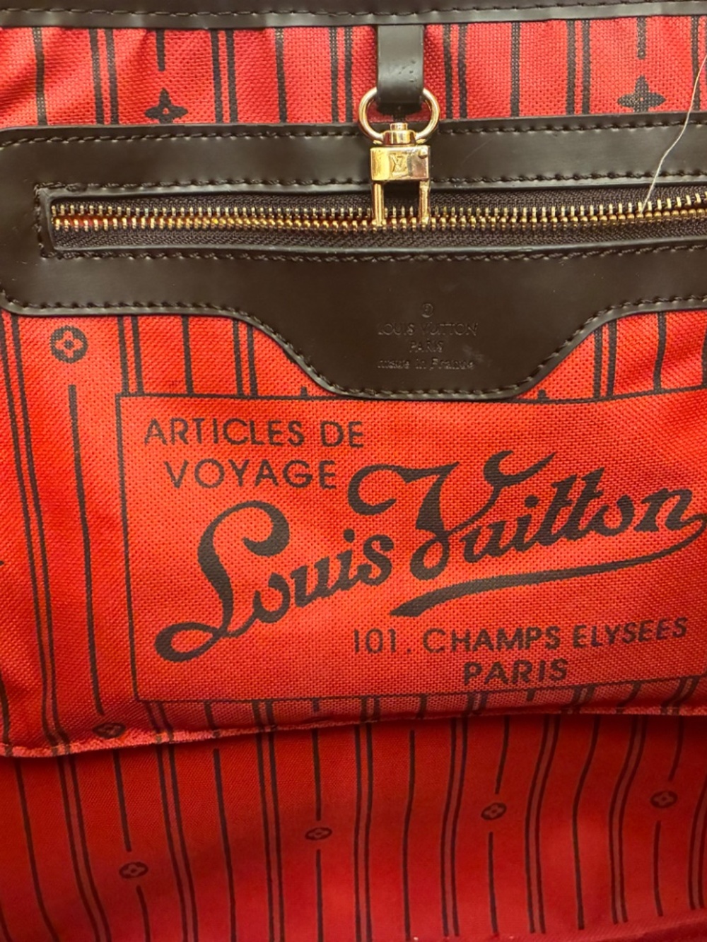 Louis Vuitton Tote Bag - Picture 2 of 4